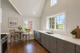 276 Harbor St, Branford, CT 06405 - Photo 3