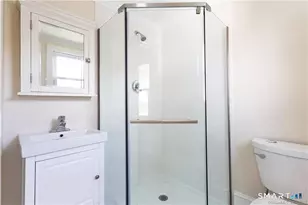 68 Leonard St, Stamford, CT 06906 - Photo 5