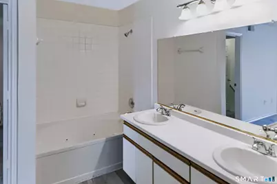 31 High Street #6203, East Hartford, CT 06118 - Photo 13