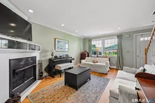 25 Riverside Dr, Clinton, CT 06413 - Photo 5