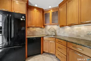25 Riverside Dr, Clinton, CT 06413 - Photo 11