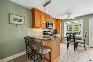 25 Riverside Dr, Clinton, CT 06413 - Photo 5