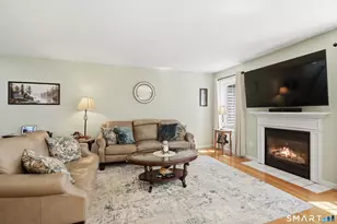 1006 Hancock Dr, Danbury, CT 06811 - Photo 9