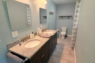 500 Wolcott Ln, Orange, CT 06477 - Photo 17