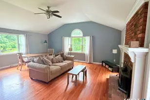 500 Wolcott Ln, Orange, CT 06477 - Photo 9