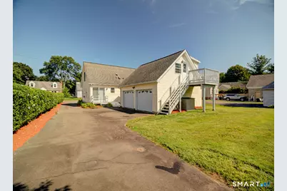 6 Mettler Street, Woodbridge, CT 06525 - Photo 3