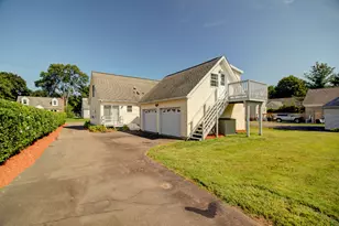 6 Mettler St, Woodbridge, CT 06525 - Photo 3