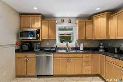 72 Alpine Drive, Newtown, CT 06482 - Photo 9