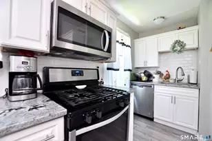 15 Emmons Pl, New Britain, CT 06052 - Photo 23
