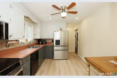 76 Jessie Drive, West Haven, CT 06516 - Photo 9