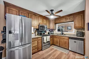 25 Spruce St, Meriden, CT 06451 - Photo 15