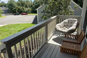 90 Manorwood Dr, Branford, CT 06405 - Photo 3