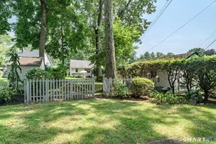 24 W Shore Dr, Enfield, CT 06082 - Photo 33