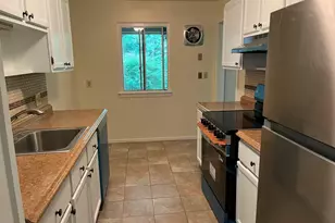 469 Heritage Vlg, Southbury, CT 06488 - Photo 11