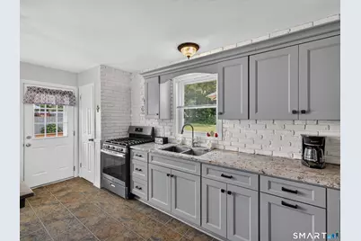 16 Philanne Drive, Norwich, CT 06360 - Photo 7