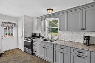16 Philanne Dr, Norwich, CT 06360 - Photo 7