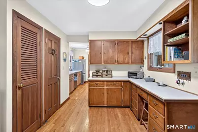 33 Walker Street, Milford, CT 06460 - Photo 9