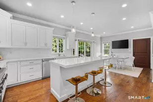 16 Hawthorne St S, Greenwich, CT 06831 - Photo 7