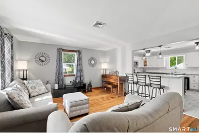 103 Richmond Avenue, West Haven, CT 06516 - Photo 9