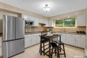 128 Talcott Rd, Guilford, CT 06437 - Photo 17