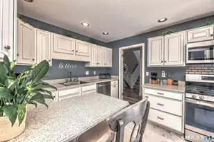 690 Forest Rd, West Haven, CT 06516 - Photo 17