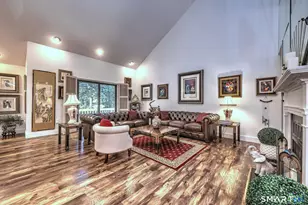 690 Forest Rd, West Haven, CT 06516 - Photo 3