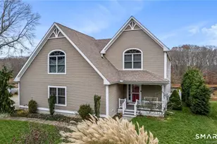 33 Marshfield Rd, East Lyme, CT 06357 - Photo 1