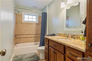 33 Marshfield Rd, East Lyme, CT 06357 - Photo 25