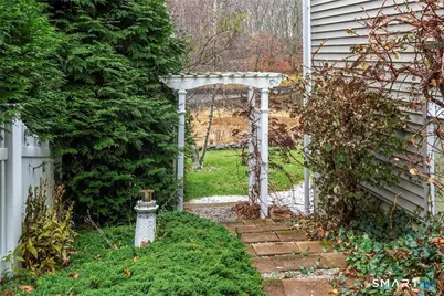 33 Marshfield Road, East Lyme, CT 06357 - Photo 33
