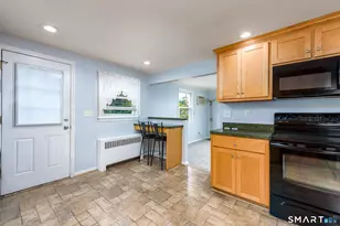 63 Crescent Dr, East Hartford, CT 06118 - Photo 9