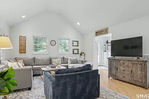 81 Trails End Rd, Weston, CT 06883 - Photo 17