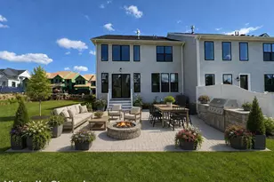17 Walden Ct, Danbury, CT 06810 - Photo 3