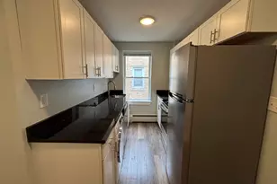 213 Golden Hill St, Bridgeport, CT 06604 - Photo 7