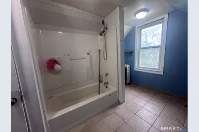 94-96 Burnside Avenue, East Hartford, CT 06108 - Photo 5