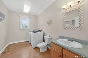 724 Strong Rd, South Windsor, CT 06074 - Photo 27