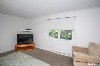 7 Raynham Road, East Haven, CT 06512 - Photo 9