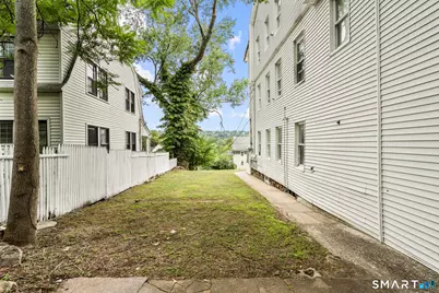 99 Lounsbury Avenue, Waterbury, CT 06706 - Photo 21