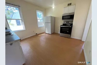 99 Lounsbury Avenue, Waterbury, CT 06706 - Photo 7