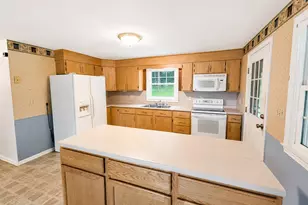 16 Colonial Dr, Columbia, CT 06237 - Photo 7