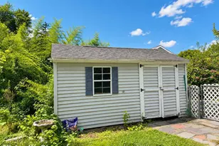 38 Ledyard Ave, Bloomfield, CT 06002 - Photo 17