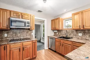 20 Twilight Ln, Brookfield, CT 06804 - Photo 5