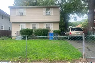 27 Center St, Hartford, CT 06120 - Photo 1