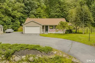 394 Killingly Ave, Putnam, CT 06260 - Photo 1