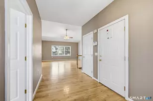 21 Merrigan Ln, Windsor Locks, CT 06096 - Photo 9