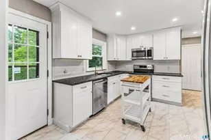 375 Allen Ave, Meriden, CT 06451 - Photo 17