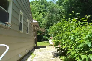 242 Grove St, Shelton, CT 06484 - Photo 21