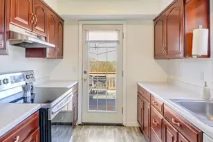 701 Bucks Hl Rd, Waterbury, CT 06704 - Photo 5