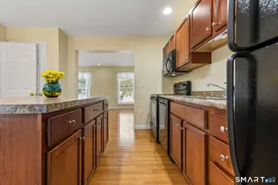 129 Mechanic St, Stonington, CT 06379 - Photo 9