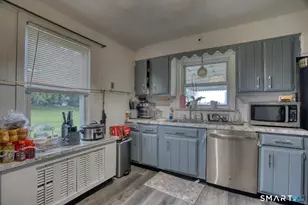 76 Springdale St, Bridgeport, CT 06606 - Photo 27