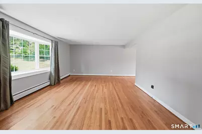 8 Lionel Drive, Simsbury, CT 06070 - Photo 5